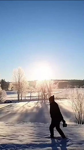 4.6K views · 41 reactions | The Mpemba Effect ❄️❄️ -  Hardy Schulz in Schleiz, Germany when temperatures got down to -18°C! #MpembaEffect #Mpemba #freezingwater #winterwonderland #winter #winterphenomenon #winterweather #freezing #freezingcold | Weather & Radar UK / Ireland | Facebook