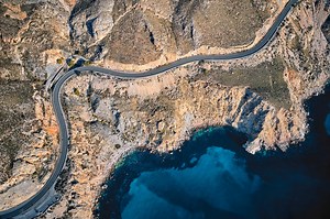 20 comments | Cruising along the sea and through the mountains. Discover new terrain. Explore new routes. Sounds perfect. ⁠ #fcmoto #motorcycle #garmin | FC-Moto | Facebook