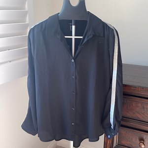 Forever 21 Black Blouse with Silver Stripes Size L