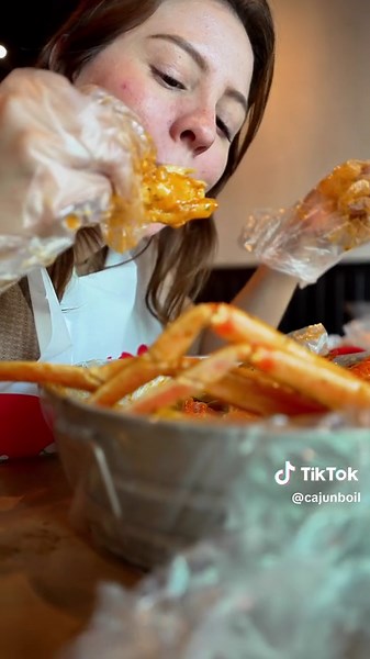 Who are you bringing to finish a Cajun Boil? that Asian seasoning 😍 #cajunboil #miamirestaurants #miamifood #cajunfood