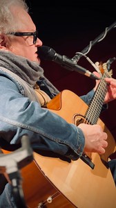 Habt einen schönen Abend! Mit "Bird on the Wire" von Leonard Cohen 😉 #HRK #heinzrudolfkunze #leonardcohen #BirdOnTheWire #coversongs #lieblingsmusik | Heinz Rudolf Kunze