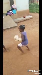 Hoo These Kids are much younger than when I first put on my Boxing gloves but they look much better and it's between a Boy and a Girl woooo Pure Talent, Bomaye!! | Justin Juuko