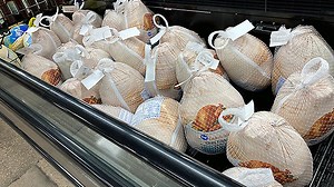 Supply chain woes, labor shortages threaten to upend Thanksgiving plans