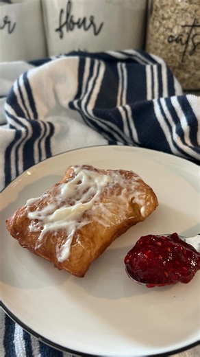 Have you ever made homemade scones? These are so delicious and easy to make. We always enjoy them during our Christmas holidays together! Here’s our delicious scones recipe! Ingredients 1/4 cup sugar 1 Tbsp dry yeast 1/4 cup coconut oil 1/2 tsp. salt 1 tsp. milk 4 1/2 cups flour 3 large egg whites 1 1/2 cups water Instructions Mix together all ingredients. Dough should be a little bit sticky. Add a little more flour if it is really sticking to your fingers. Cover in a bowl with a damp towel and 