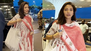 107K views · 9.8K reactions | #AnushkaSharma Looks Pretty In Ethnic Dress, Spotted At #airport #MoviezAdda #BollywoodNews #BollywoodGossips #BollywoodUpdates #BollywoodLive #BollywoodTrivia #BreakingNews #MovieNews #Bollywoodcelebrity #BollywoodHindiNews #Entertainment | Bollywood Live | Facebook