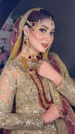 Gold Gild Barat Makeup 💄 | Let's makeup bahria