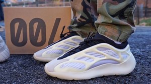 YEEZY 700 V3 AZAEL