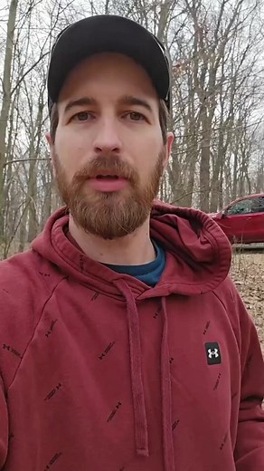 Collecting maple sap 🍁 #maplesap #maplesyrup #outdoors #foraging #selfreliance #homesteading #selfsufficient | Camping & Bushcraft