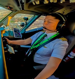 ✈️ Flair Boeing 737MAX departing Toronto Pearson #pilot #pilotlife #femalepilot #avgeek #justplanes #boeing #boeing737 #yyz Flair Airlines | Just Planes