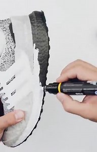 tutorial video how to apply crep mark on on Ultraboost. #crepprotect #crepprotectkh #crepprotectkhmer #crepprotectcambodia #kicksexposure #crepspray #crepcure #creprefill #creppill #creptree #shoetree #crepwipes #crepprotectmarkon #cleaningsneaker #cleaningtool #yeezyv2 #yeezy #fog #crepcrates #crepprotectcrates | Kicks Exposure