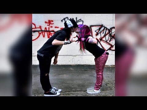 [1 HOUR] 6arelyhuman - XOXO (Kisses Hugs) ft. Horrormovies