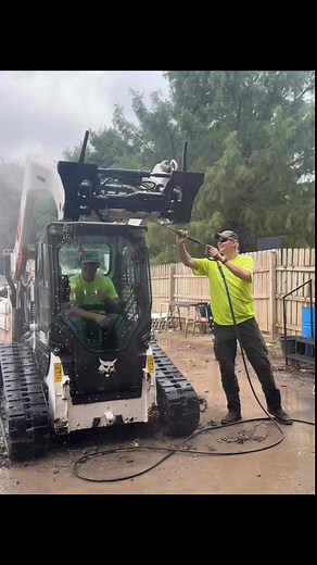 Friends don’t let friends run dirty equipment. #teamwork #topekalandscape | Topeka Landscape