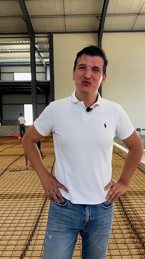 Suis-nous pour une visite exclusive du chantier Ze Padel à Boulbon ! 🎾 Des fondations aux terrains, en passant par les espaces de convivialité, nous te dévoilons chaque étape de la construction. Nous sommes impatients de t'accueillir dans un environnement exceptionnel, pensé pour les passionnés de padel. Reste connecté pour plus d'informations et prépare-toi à vivre des moments sportifs inoubliables dès l'ouverture ! Qu'attends-tu avec le plus d'impatience ? 🔥 #padel #padelfrance #zepadel #pad