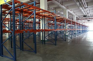 [Hot Item] 4000kg for One Level of The Beam for One Bay CE Certfication Teardrop Upright or Dexion Hole Type Upright Heavy Duty Pallet Racking