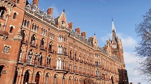 「セント パンクラス ルネッサンス ホテル ファサード イン」の動画素材（ロイヤリティフリー）4001540755 | Shutterstock