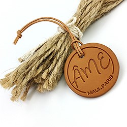 [Hot Item] Custom Embossed Logo Paper Garment Clothing Hang Tag for Jeans Clothing Hang Tags