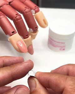 38K views · 27 reactions | Tips and tricks on pre pinching your forms by @gmansalo | Young Nails | Facebook