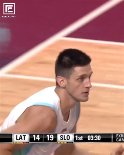 Uses his hands AND body to play defense. This is championship style defense. 🔥 MVP season loading | Full Court