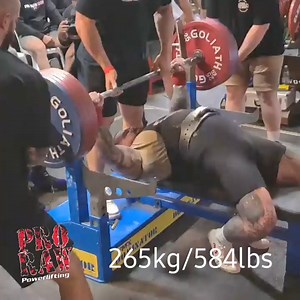 Caleb Voice benching 265kg at 109kg at ProRaw12 | PTC Headquarters