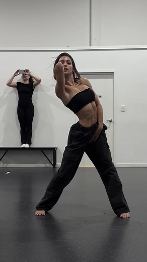 This energy only! 🔥#dance#dancer#rihanna#riri#superbowl#jazz#commercialjazz#heels#contemporary#lyrical#acro#acrobatics#hiphop#goldcoast#dynamitestudios