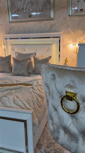 Check out our fabulous white and mirrored bed, with complete bedroom furniture to match🤩 | Exclusive designs castlecourt