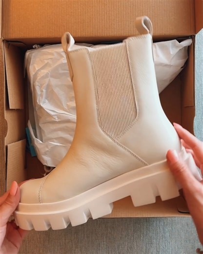 1.3K views | Meet the water-resistant Rowan. Your new go-to boots to wear on repeat all season. ️ https://bit.ly/3SVF27F | TOMS | Facebook