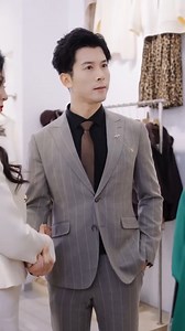 Le PDG abandonne sa femme laide et enceinte… Quand elle retrouve sa beauté, il la supplie de revenir ! | Linesman Gwyneth | Facebook