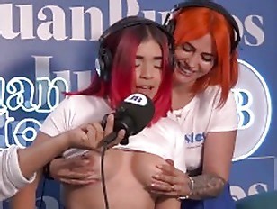 Joselin begs Zafiro to touch her breasts and kiss her while riding the sybian | Juan Bustos Podcast