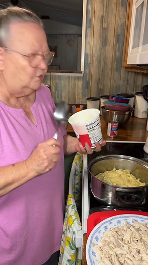 2.9K views · 71 reactions | My Chicken Noodle Casserole  Ingredients • 12 oz bag extra wide egg noodles • 8 chicken breast tenderloins • 1 can cream of chicken soup • ½ cup chicken broth (from boiling chic~ | Mamaw Gail | Facebook