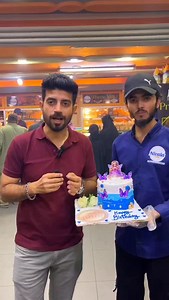 18 reactions | Karachi sb sasta gajar ka halwa awama ka rush LG gaya Nirala bakery 0317 7647252 Liaqataabad dhakkhana Karachi near gol gappy wla #gajarkahalwa #fyp #food #viralvideo #cakes trending karachi | Marketing vlogs with Sultan | Facebook