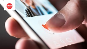 Deittisovellukset ovat lyhentäneet parisuhteita ja heikentäneet niiden laatua – "Algoritmit hakevat huomiotasi ja haluavat, että olet sovelluksessa koko ajan"