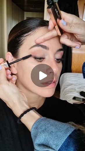 Blanca Suárez on Instagram: "...se nos acaban las ideas!! Sugerencias para el próximo?? MakeUp & Hair para el estreno de "EL TEST" en el @festivalmalaga @natalia_natalita & @carmialbornoz"