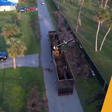 When nature strikes with its fury, leaving behind a trail of destruction and debris, the Rotobec Elite loader comes to the rescue! 🌪️🦸 Say goodbye to the aftermath of unnatural disasters as our powerful loader swiftly tackles the task at hand. Trust in Rotobec's reliability to bring ease to the clean-up process. 💪🌎 #naturaldisaster #waste #heavyequipment #rotobec #wearerotobec - Lorsque la nature frappe avec toute sa colère, laissant derrière elle une traînée de destruction et de débris, la 