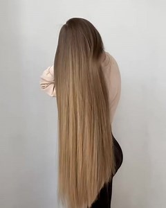 2.9K views · 44 reactions | زيت التطويل Biolong زيوت طبيعية 100٪ هدا الزيت انتج لتطويل الشعر بشكل سريع يحفز النمو اضعاف النمو الطبيعي ايضا يغذي وينعم الشعر فقط التزمي بوضعة يوم بعد يوم لتضمني النمو السريع والتغذية الفعاله نتائج مبهرة عالتعليقات تابعونا | نور الشمس Store&More | Facebook