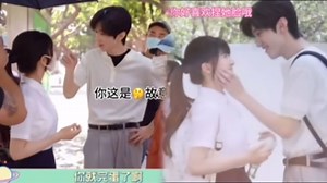 35K views · 2.2K reactions | Zhao Lusi jokes about that Chen Zheyuan is too old, but then Chen Zheyuan said he would find her if he can't find a girlfriend. 【BTS】趙露思開玩笑說陳哲遠年紀大，陳哲遠卻表示找不到女朋友就找她 #偷偷藏不住 #HiddenLove #zhaolusi #赵露思 #Rosy #陈哲远 #chengzheyuan | 娱乐情报局 | Facebook