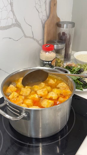 8.2K views · 89 reactions | Bỏ túi ngay công thức bún riêu chay nấu là ngon ngay với tuii nè #Cillynguyen #cillyadminnghiennha #bunrieuchay #consotngotthanh #hatnemngotthanh #hatnemchinsu #hatnemnamtao | Ly Nguyen | Facebook