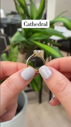 What are the different kinds of solitaire engagement ring settings? ✨