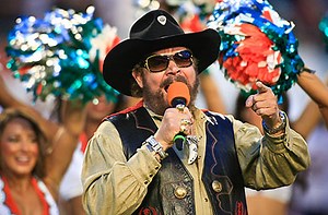Hank Williams Jr. Compares Obama to Hitler