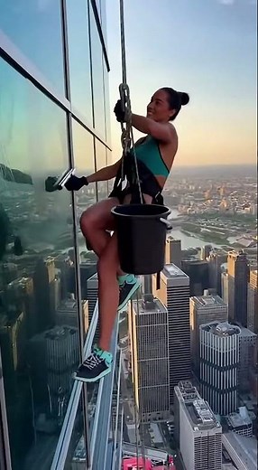 Window Cleaning Prank 1224