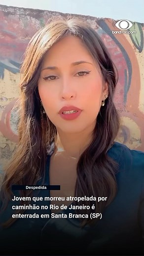 Camila Reis Florêncio, de 21 anos e natural de Santa Branca, morreu na noite desta quarta-feira (22), após ser atropelada por caminhão, na BR-465, na cidade de Seropédica, no Rio de Janeiro. A jovem era estudante de Engenharia Química e havia se mudado para a Baixada Fluminense em 2022. Camila estava de bicicleta, voltando de um plantão da tutoria de Física que prestava na universidade, quando foi atingida pela caminhão, por volta das 18h55. O Corpo de Bombeiros foi acionado, mas a jovem não res