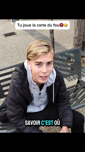 Humour et Surprise : La Carte du Fou en Caméra Cachée