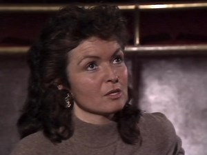 Februar 1988: Premiere på «Farlig begjær». Kristin Moe og Trond-Viggo Torgersen analyserer kjønnsroller, utroskap, abort og moralske dilemmaer. | 80-tallspodden