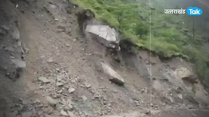 Badrinath National Highway : बदरीनाथ हाइवे पर पहाड़ी से गिरा भारी भरकम पत्थर, आ गई आफत ? #badrinath | Uttarakhand Tak