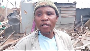 #VOTNews #Stormyweather THE STORMY WEATHER RACKED A SHACK IN DUZA, TSWELOPELE. The South African Weather Service forecast a stony weather on Tuesday and Wednesday which may cause floods in low laying places and damaging winds around the Country, parts of Gauteng included. This was to be the case in Gauteng Tembisa in particular. Stand No 1714 Mvelaphanda street in Duduza was affected when a big three fell on top of one of the shacks and flattened it. One young lady was injured on the knee and ha