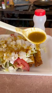 30K views · 350 reactions | Para terminar nuestro recorrido por el pueblo mágico de Guadalupe los venimos por unas ricas flautas con más de 30 años de tradición 襤殺殺 | Zacatecas Capital | Facebook