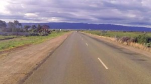 Driving Through Countryside Front View: vídeo stock (100% livre de direitos) 11080061 | Shutterstock