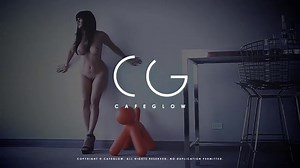 Sunny Leone - Leg Show