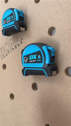 Pro Dual Auto Lock Tape Measure Double-sided measurements & a patented dual locking mechanism. Visit our website to see the full tape measure range - link in bio 🔗 #measuretwice #measure #trade #DIY #cosntruction | OX Tools UK