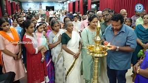 ഇവിടെ മരണപ്പെട്ടവർക്ക് വേണ്ടി അന്നദാനം നടത്തുമ്പോൾ ആത്മാക്കൾക്ക് മോക്ഷം കിട്ടുമെന്ന് വിശ്വസിക്കുന്നവർ... പ്രാർത്ഥനയും പ്രവർത്തനവും ഇവിടെ ഒന്നാണ് ഇതാണ് യഥാർത്ഥ മാതൃകസ്ഥാനം #gandhibhavan #anusmaranam #annadan | Gandhi Bhavan