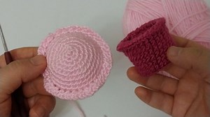 4.3K views · 61 reactions | Cupcake Pin Cushion - Free Pattern (Beautiful Skills - Crochet ) | Knitting And Crochet | Facebook
